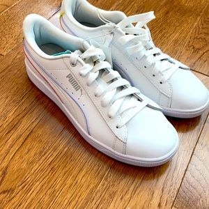 NWT puma soft foam sneakers